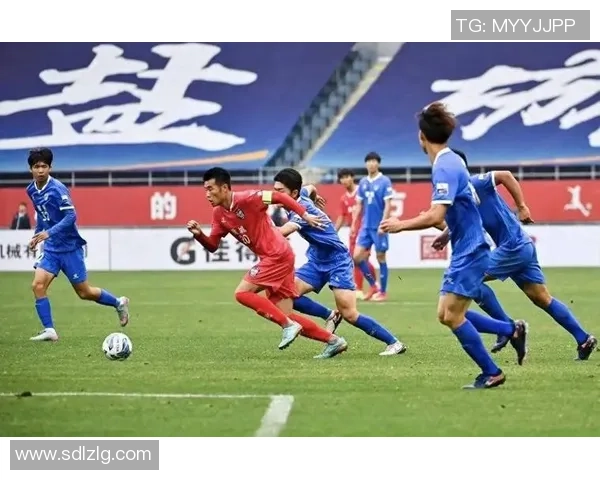 中国足球明星崛起之路:从青训到国际赛场的传奇故事 中国足球明星崛起之路:从青训到国际赛场的传奇故事