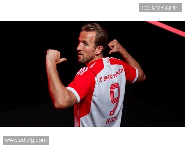 帅气足球明星引领潮流，竞技与魅力并存的全能球场风云